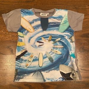 Molo size 7 t-shirt size 7
